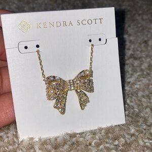 Kendra Scott necklace